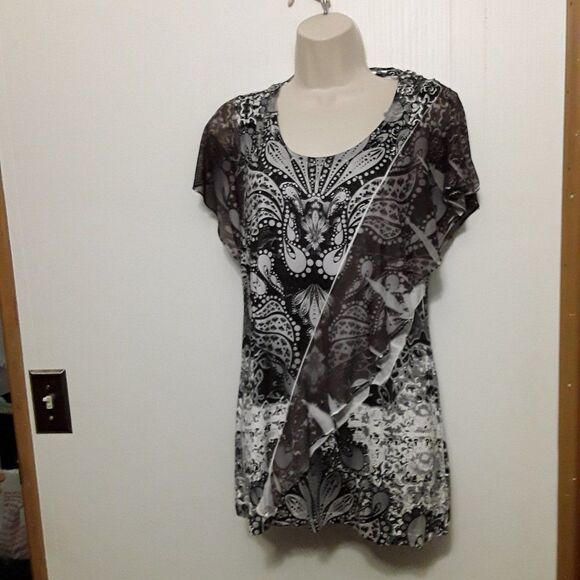 Unity Size S EX cond pit to pit 16 length 28 - Picture 1 of 5